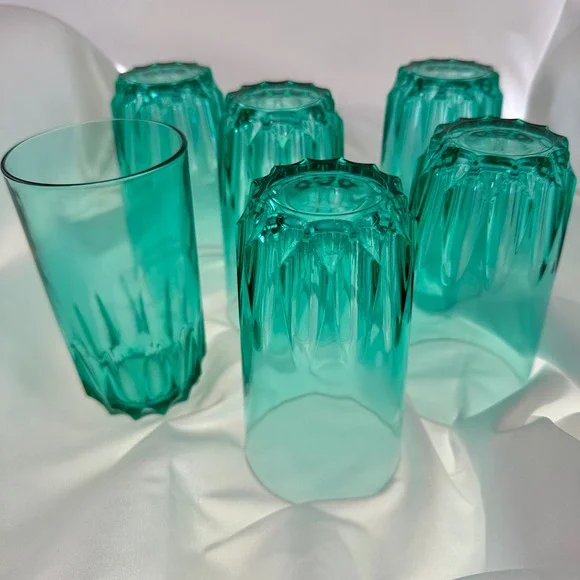 Set of 6 Vintage Green Luminarc Glasses Holiday Christmas Barware Entertaining - Picture 4 of 17
